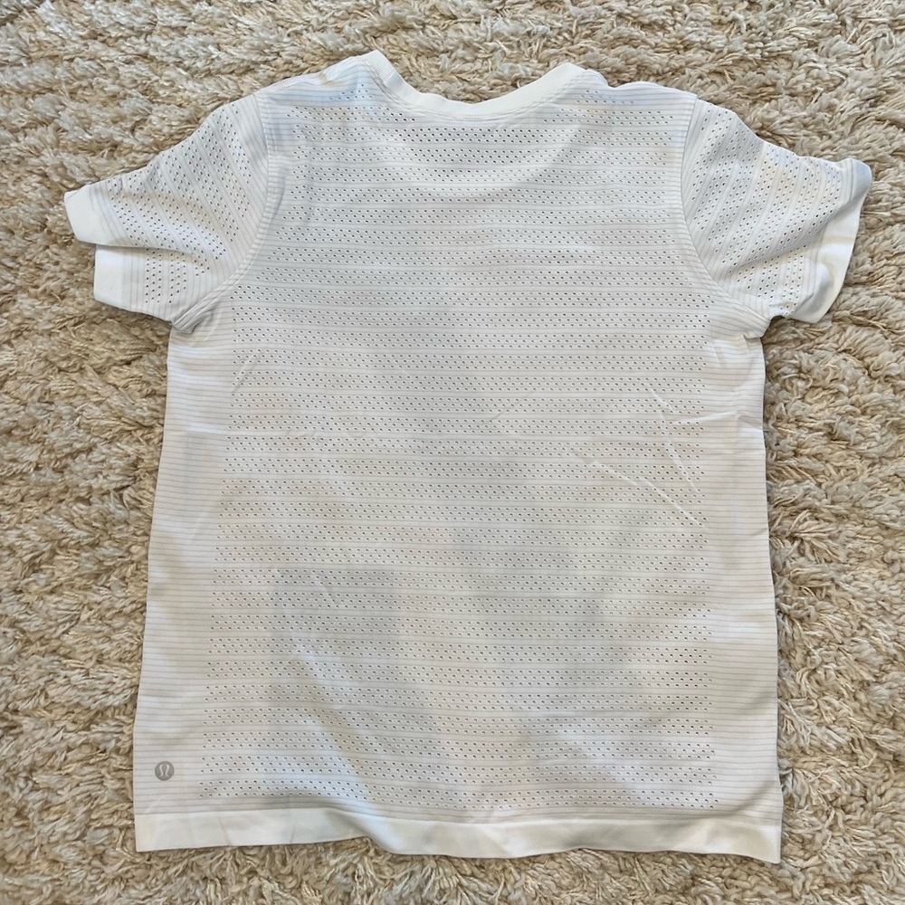 Lululemon tshirt, white size 6